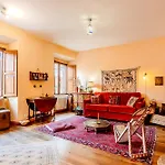Apartment Charming Bright Colosseum