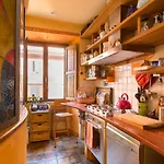 Charming Bright Colosseum Apartment Rome