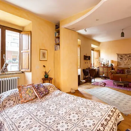 Charming Bright Colosseum * Rom