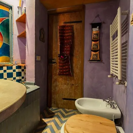 Charming Bright Colosseum Apartment Rom