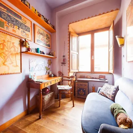 Charming Bright Colosseum Apartment *